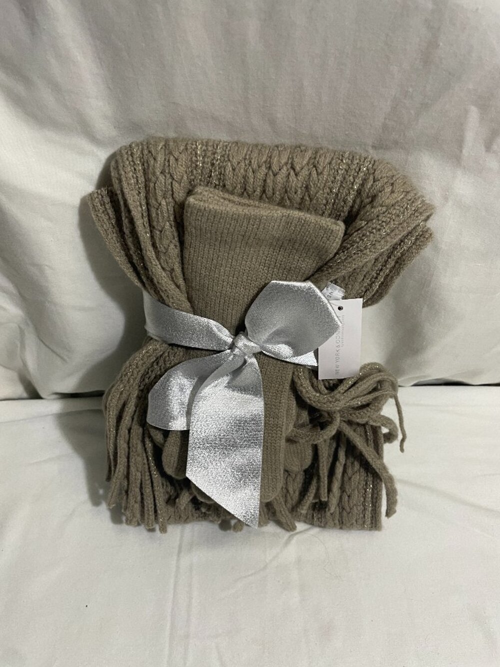 New York & Company Scarf Gloves Gift Set Taupe Metallic Cable Knit NWT